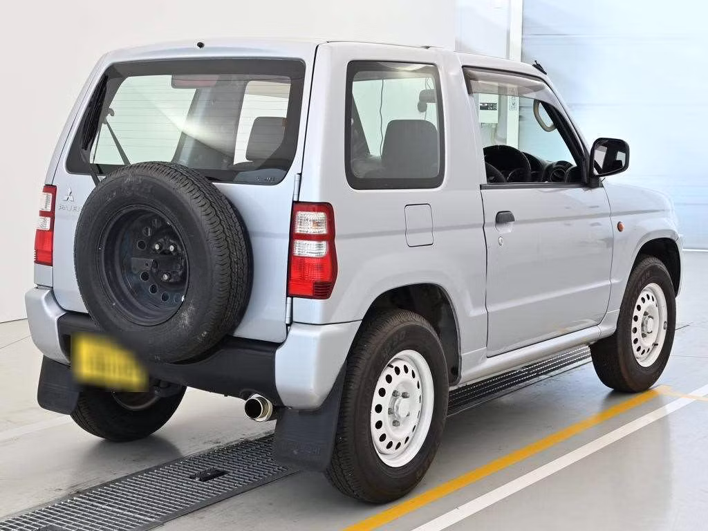 MITSUBISHI PAJERO MINI