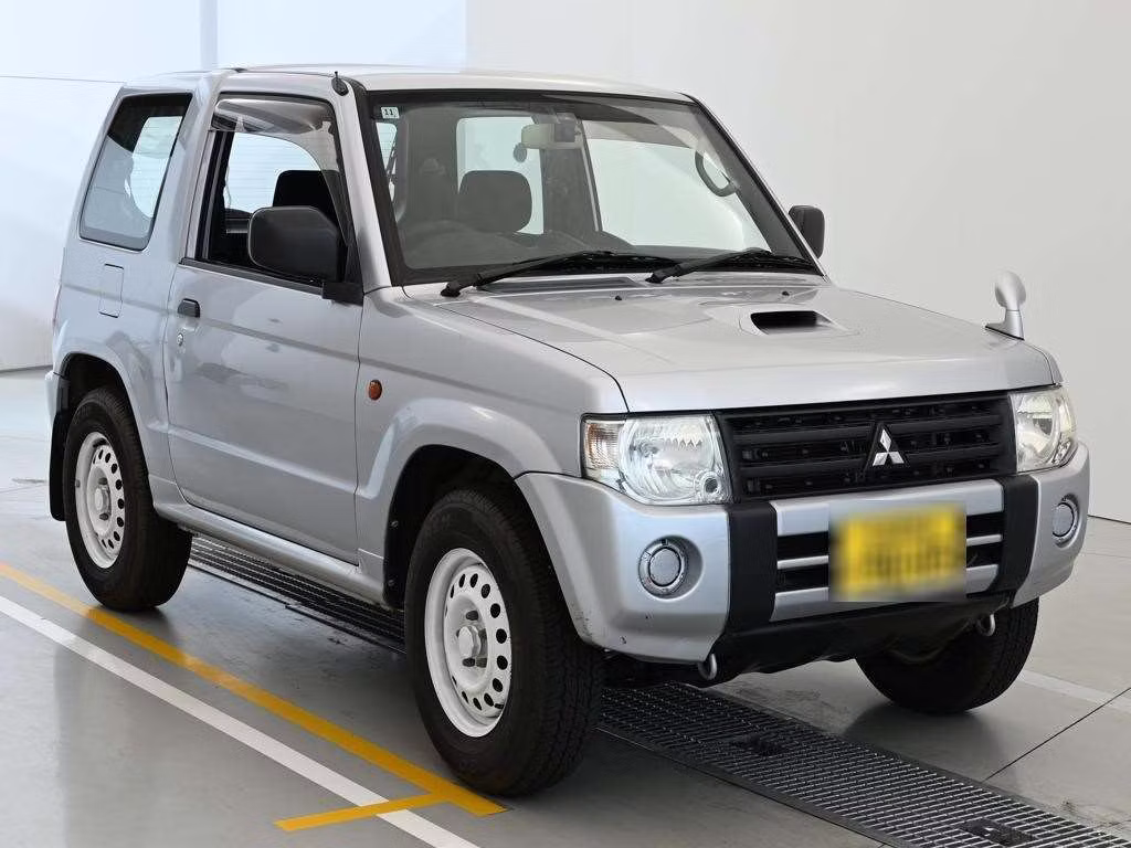 MITSUBISHI PAJERO MINI
