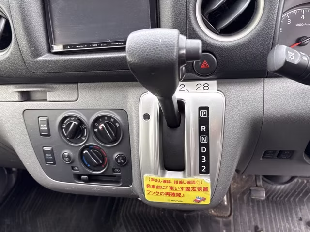 NISSAN NV350 CARAVAN