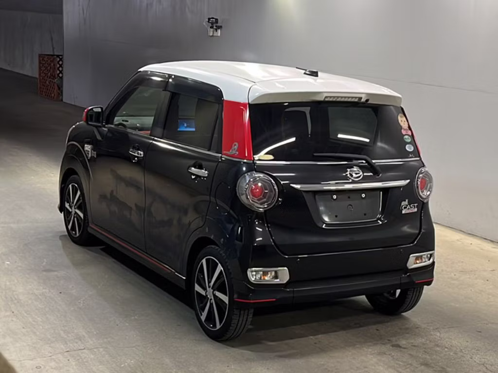 DAIHATSU CAST
