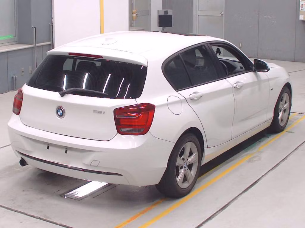 BMW 1-SERIES