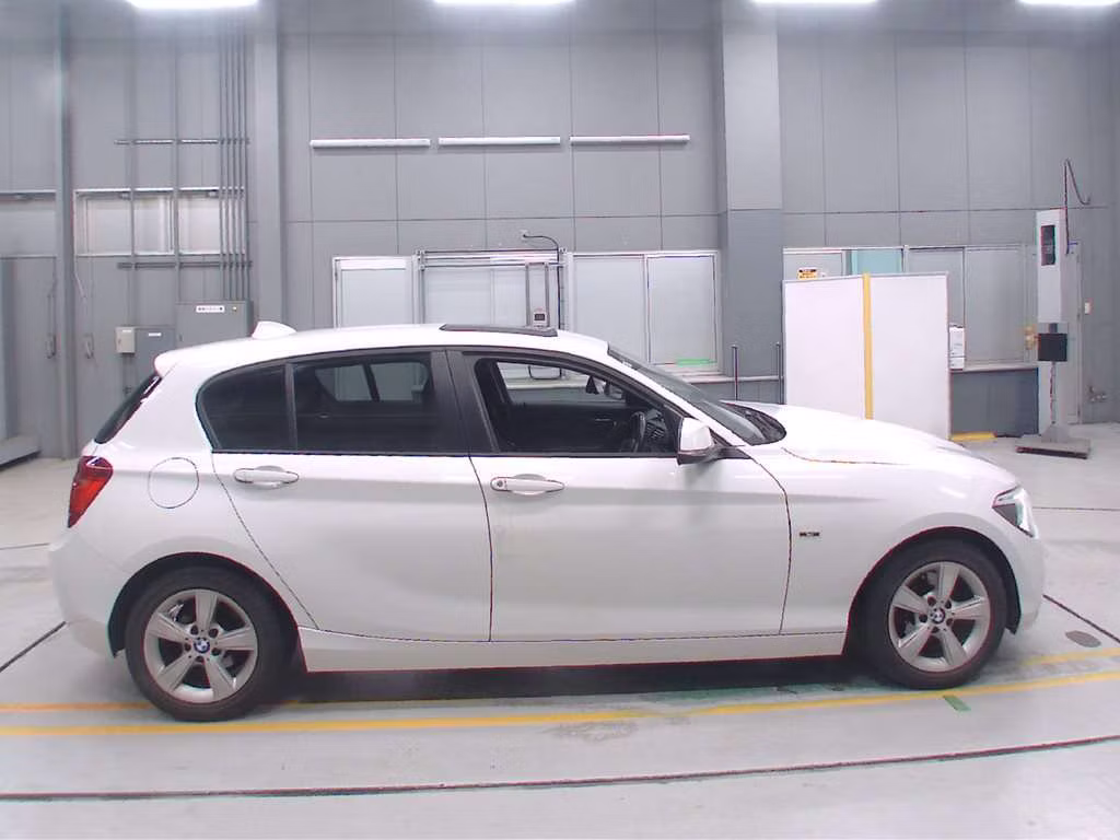 BMW 1-SERIES
