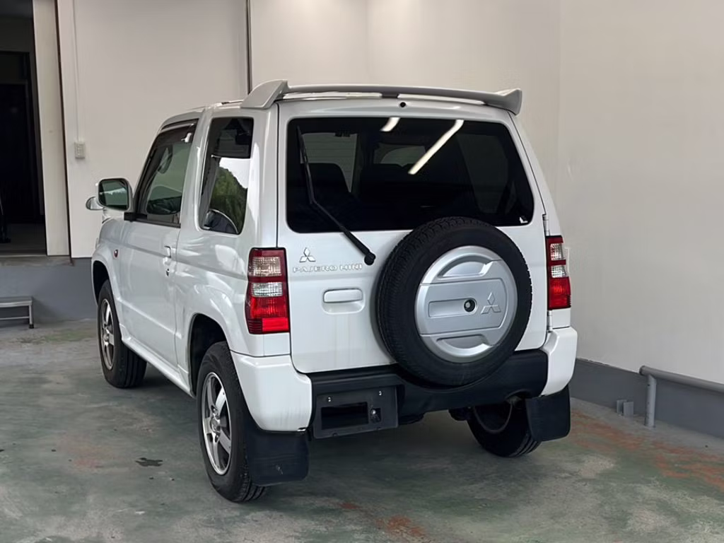 MITSUBISHI PAJERO MINI