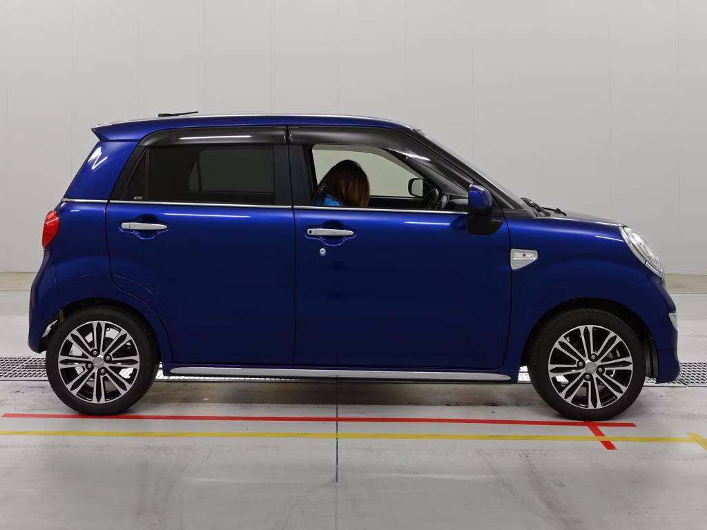 DAIHATSU CAST