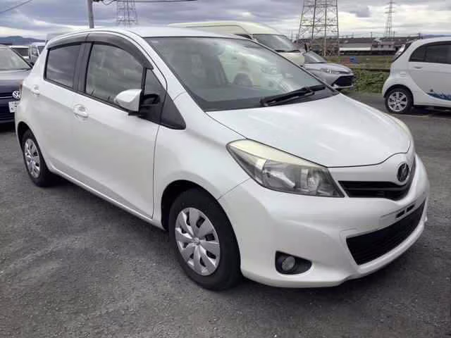 TOYOTA VITZ