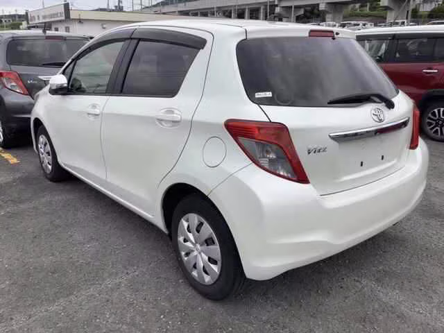 TOYOTA VITZ