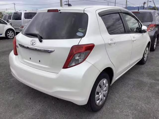 TOYOTA VITZ