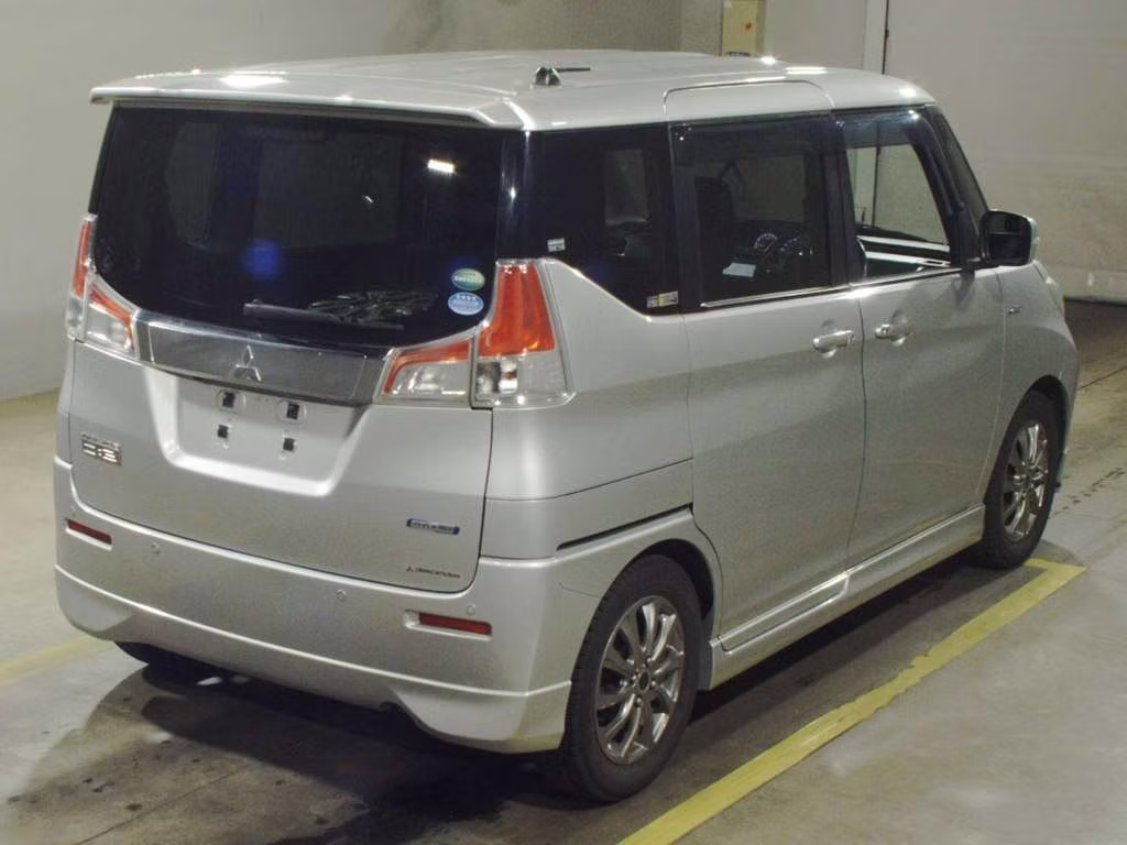 MITSUBISHI DELICA D:2