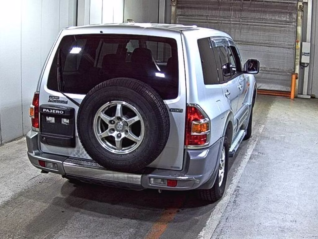 MITSUBISHI PAJERO