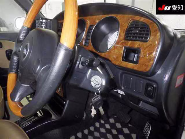 DAIHATSU MIRA GINO