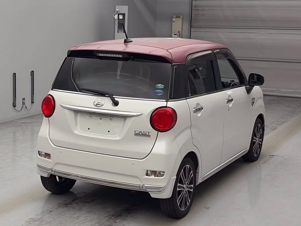 DAIHATSU CAST
