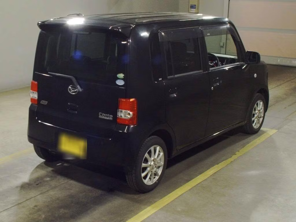 DAIHATSU MOVE CONTE