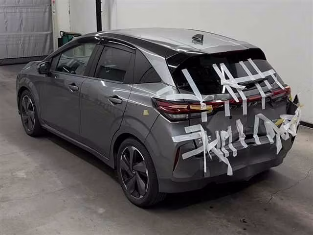 NISSAN AURA