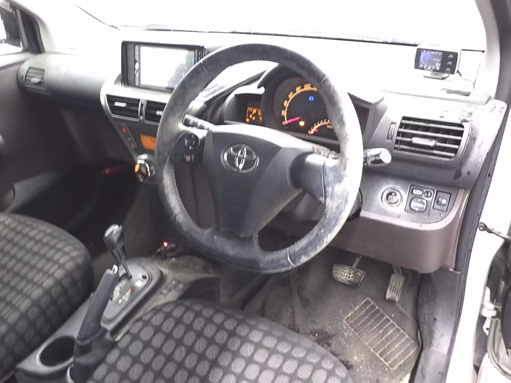 TOYOTA IQ