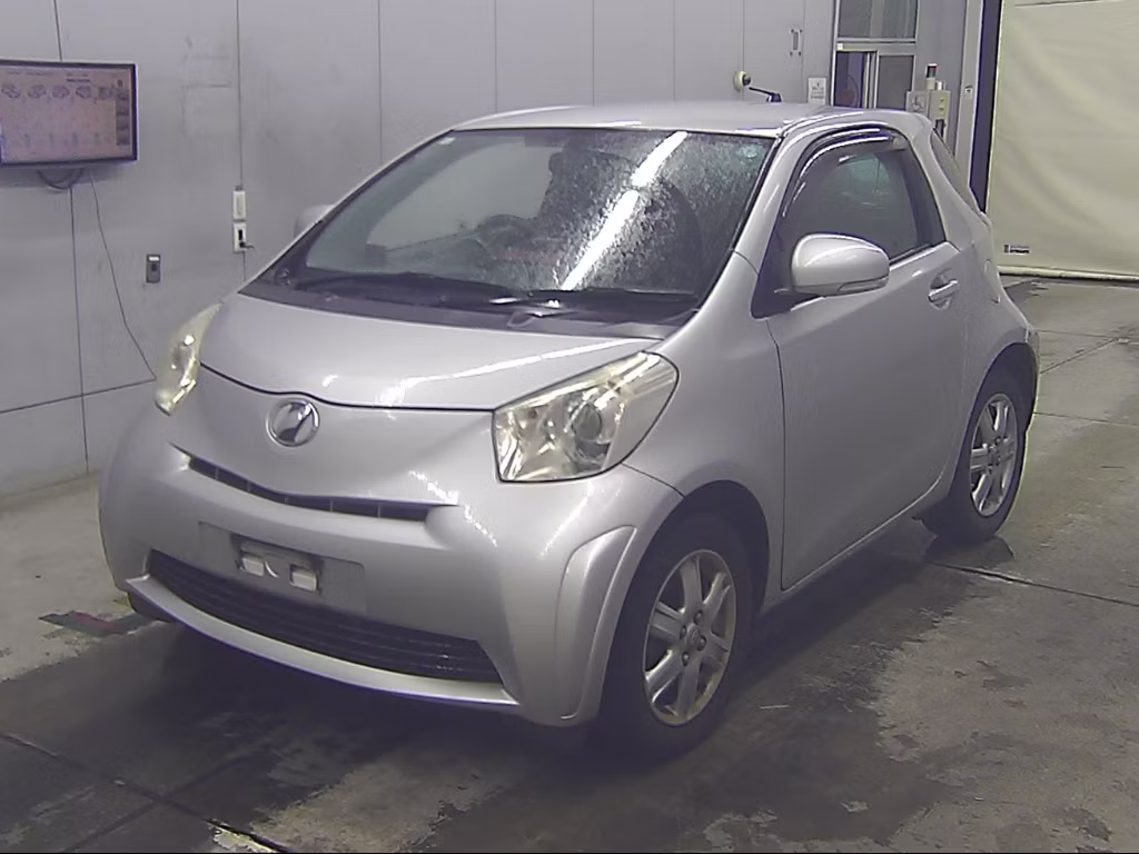 TOYOTA IQ