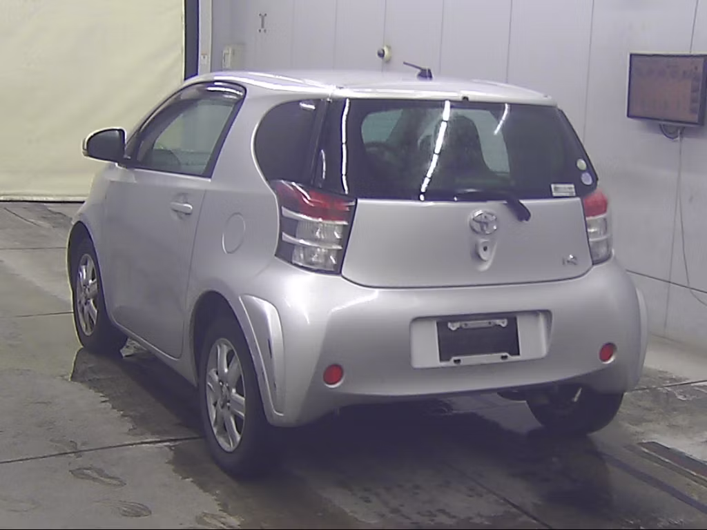 TOYOTA IQ