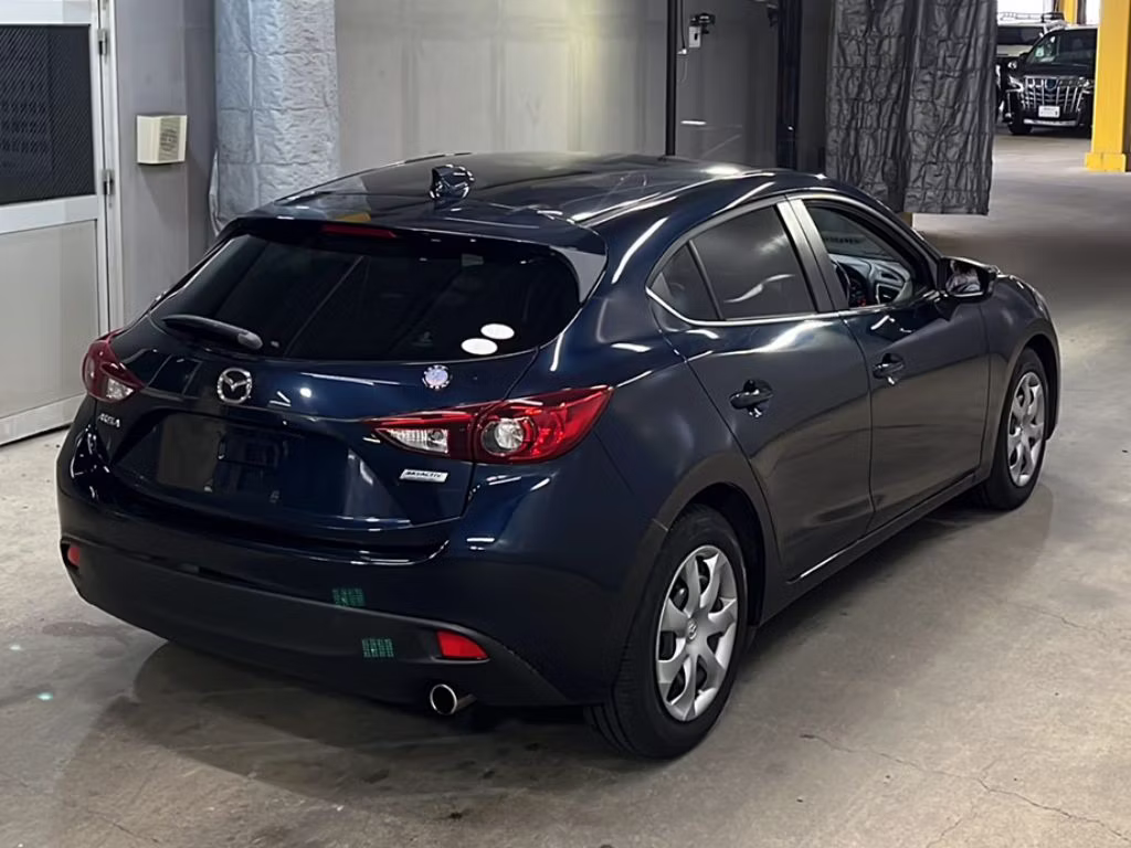 MAZDA AXELA