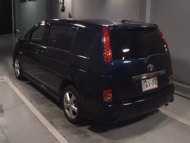 TOYOTA ISIS
