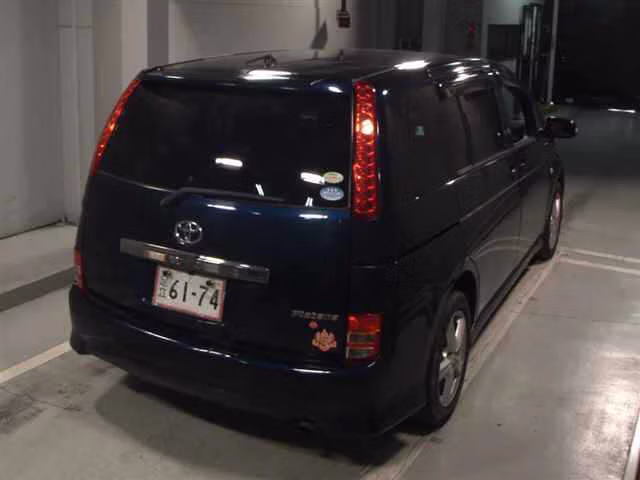 TOYOTA ISIS