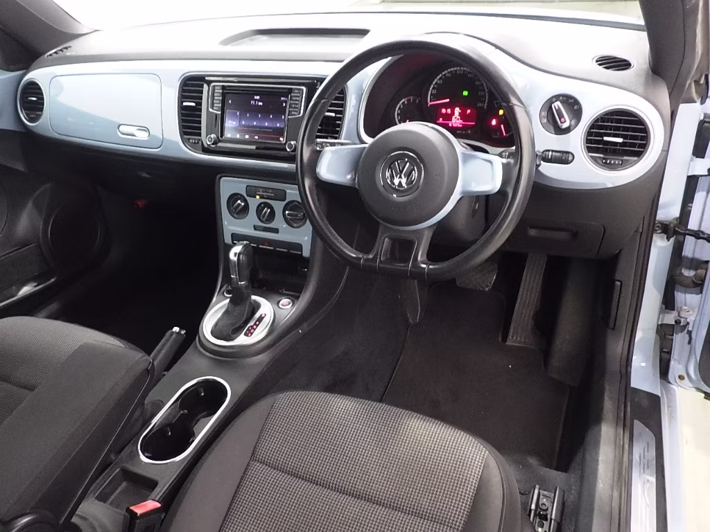VOLKSWAGEN BEETLE