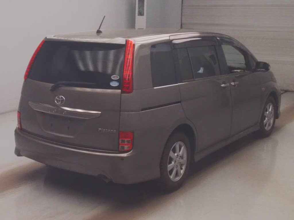 TOYOTA ISIS