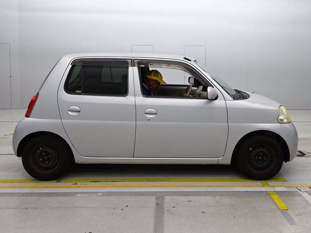 DAIHATSU ESSE