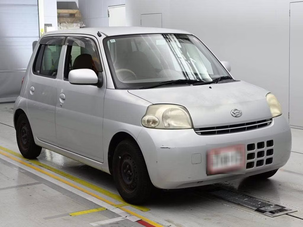DAIHATSU ESSE