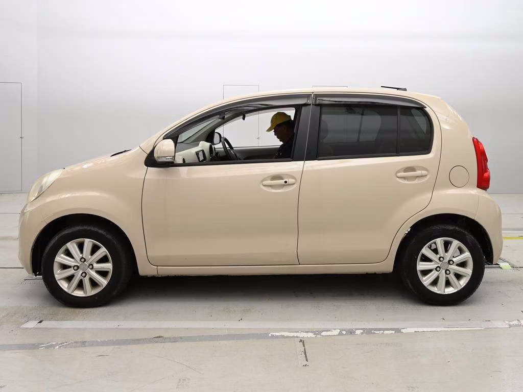 DAIHATSU BOON
