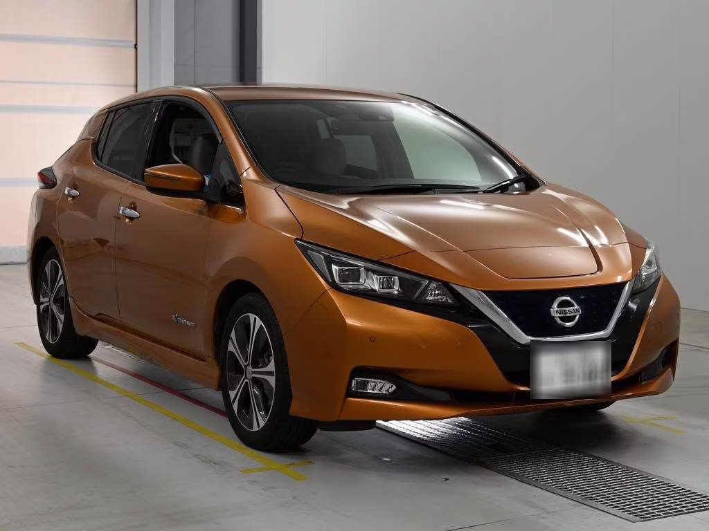 NISSAN LEAF