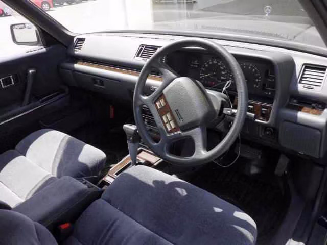 MITSUBISHI DEBONAIR