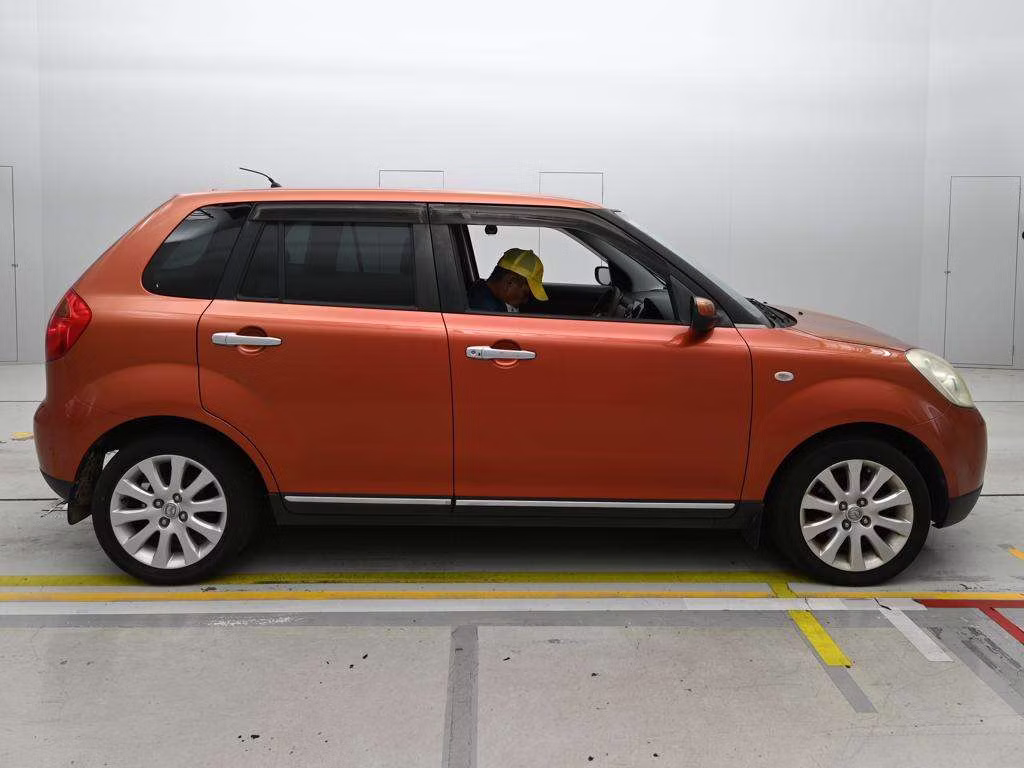 MAZDA VERISA