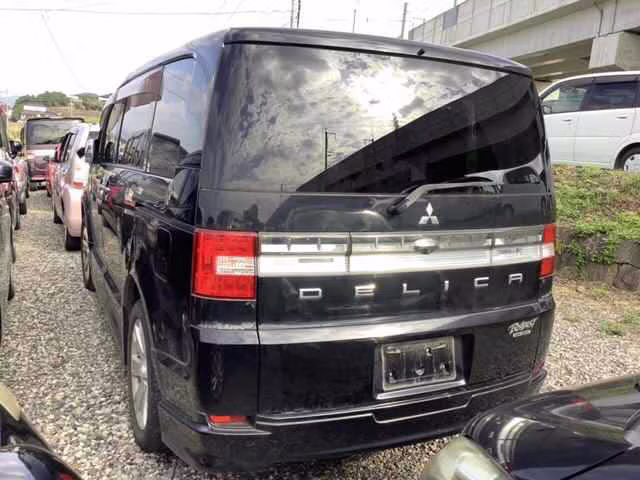 MITSUBISHI DELICA D:5