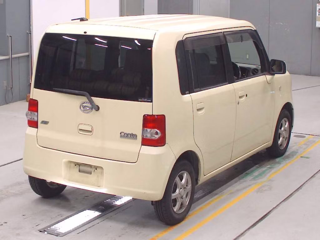 DAIHATSU MOVE CONTE