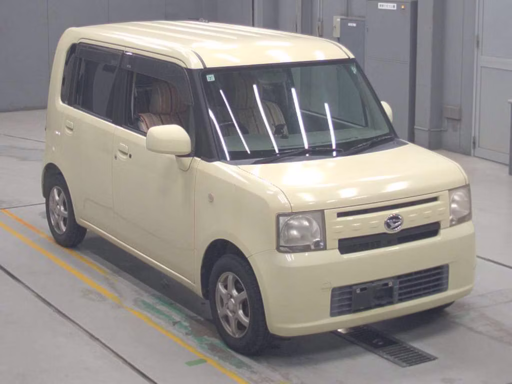 DAIHATSU MOVE CONTE
