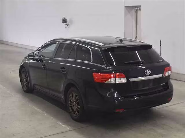 TOYOTA AVENSIS