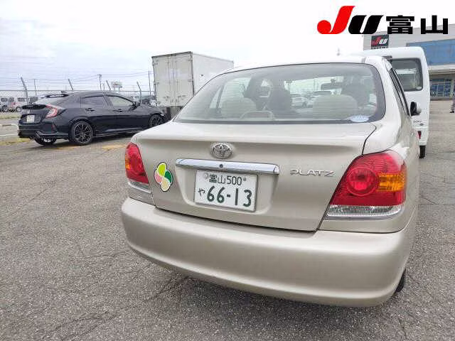 TOYOTA PLATZ