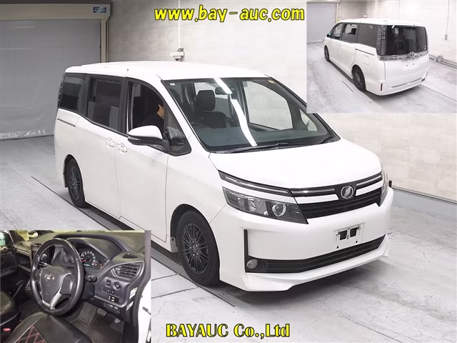 TOYOTA VOXY