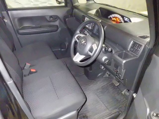 TOYOTA PIXIS MEGA