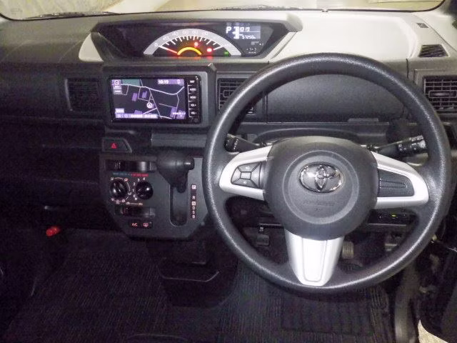 TOYOTA PIXIS MEGA