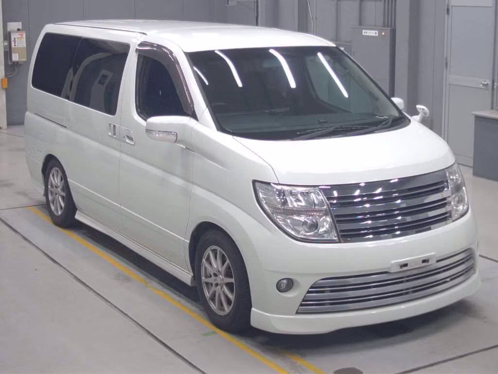 NISSAN ELGRAND