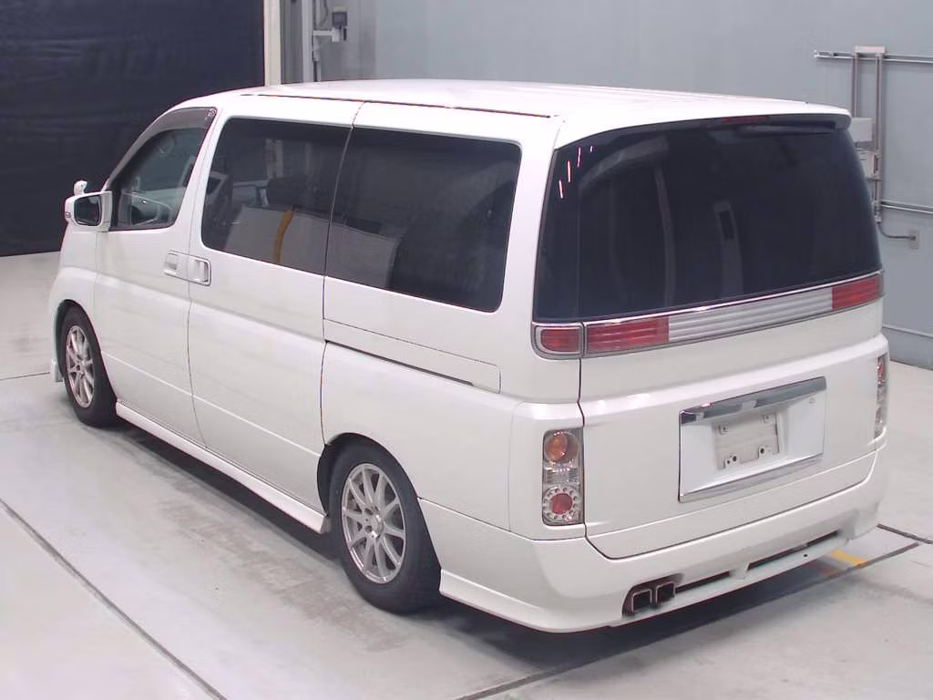 NISSAN ELGRAND