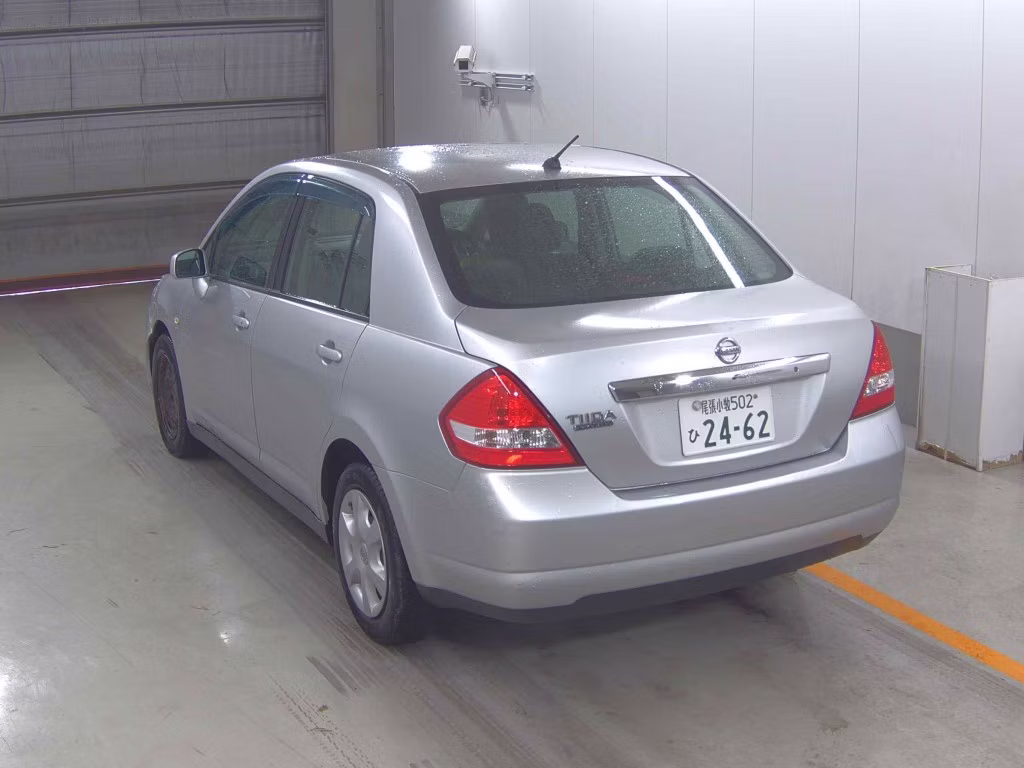 NISSAN TIIDA LATIO