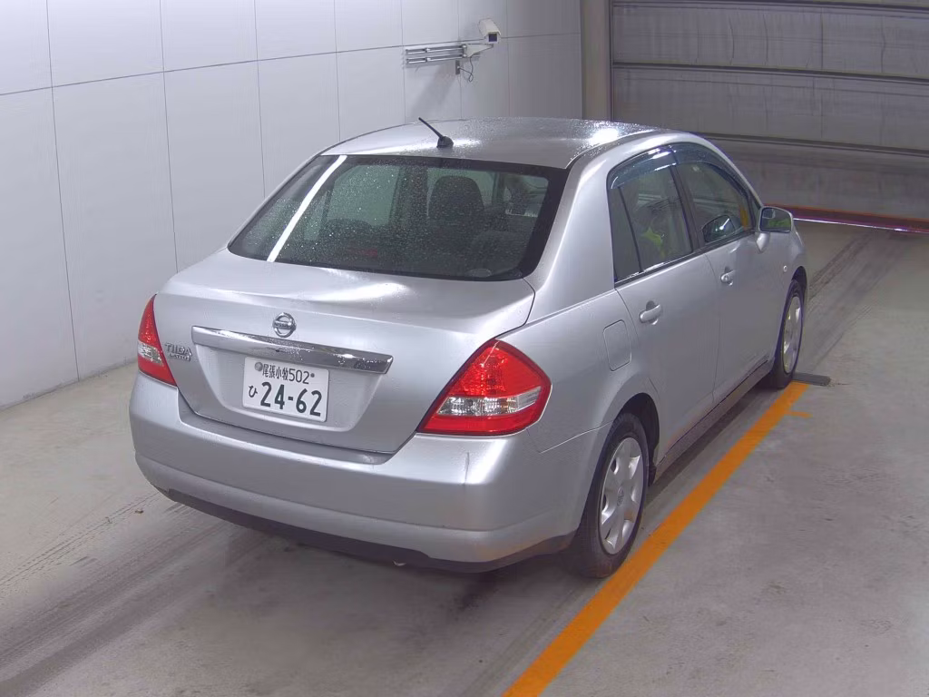 NISSAN TIIDA LATIO