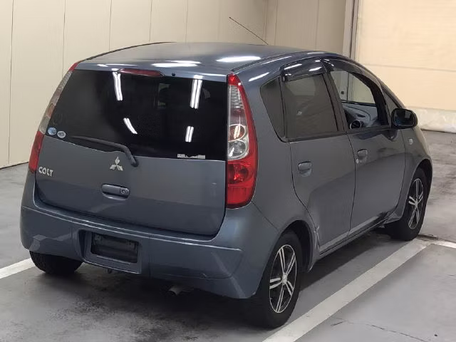 MITSUBISHI COLT