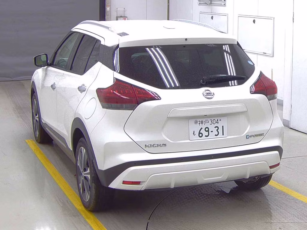 NISSAN KICKS