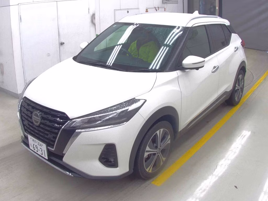 NISSAN KICKS
