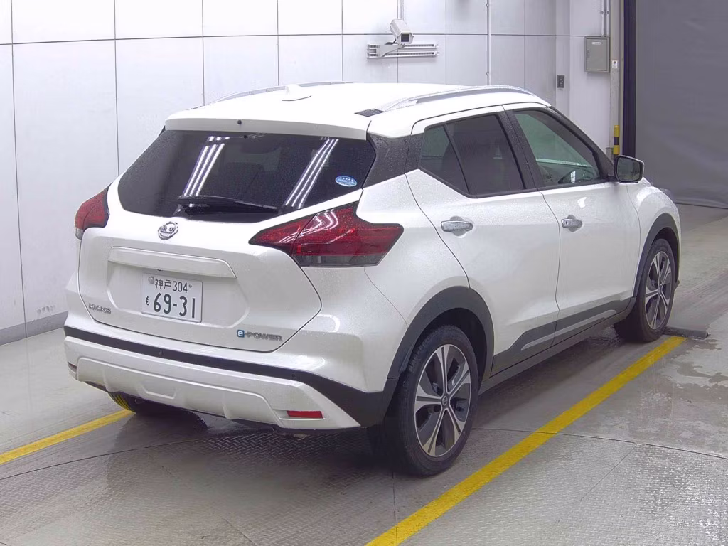 NISSAN KICKS