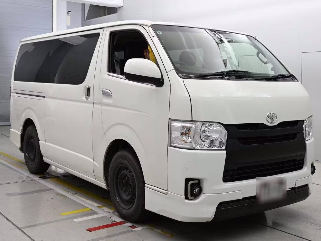 TOYOTA REGIUS ACE