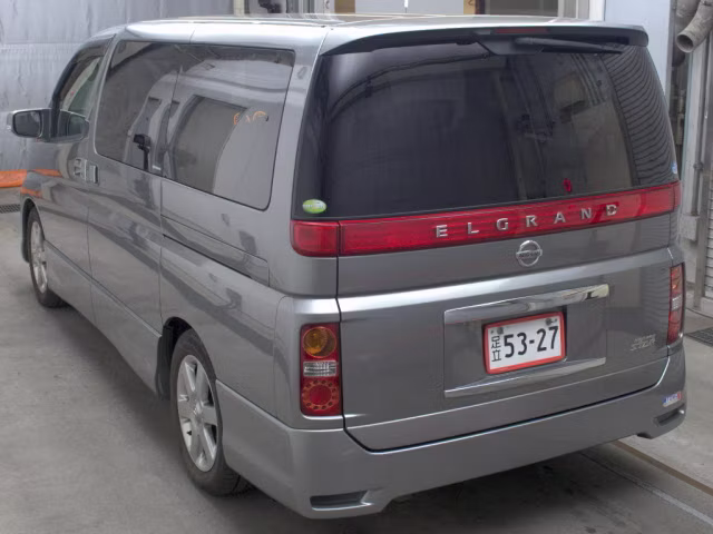NISSAN ELGRAND