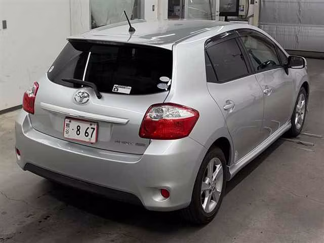 TOYOTA AURIS